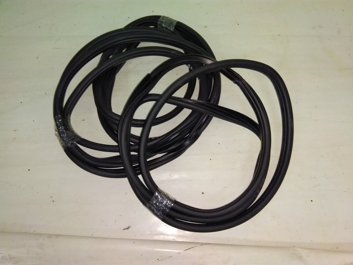 фото №1, Kia ceed ii hb прокладка кузовная зад 12-17