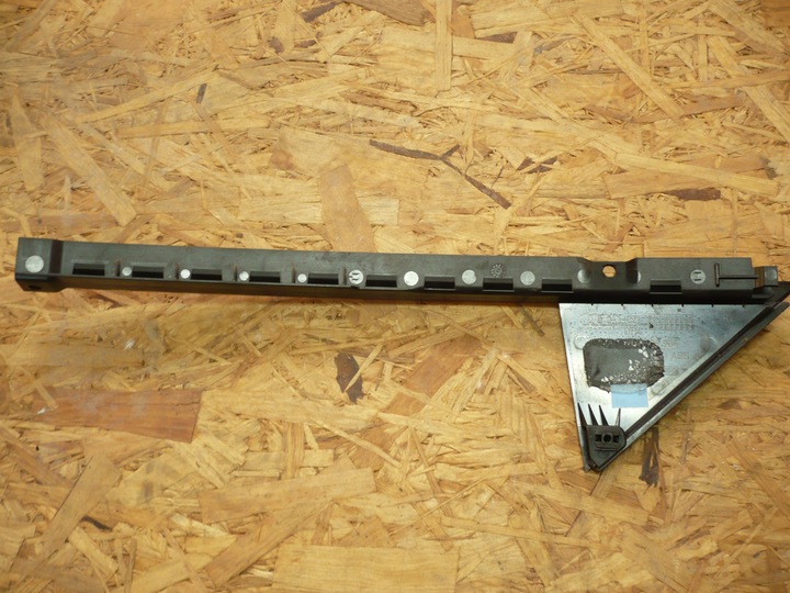 фото №2, Audi a8 d4 2010- планка накладка стійка двері зад