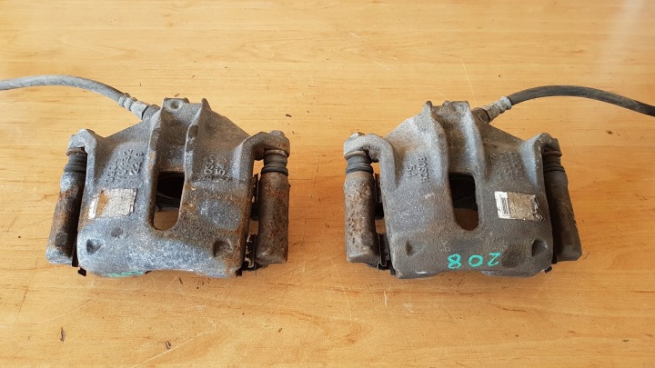 Bremssattel Bremse Sattel Brems- rechts vorne PEUGEOT 208 HDI