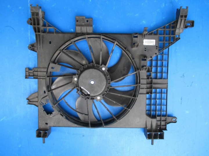 VENTILATOR DACIA DUSTER - BENZIN AC+