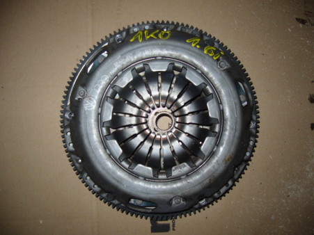 clutch VW Golf 5 V 1K0 1,6i
