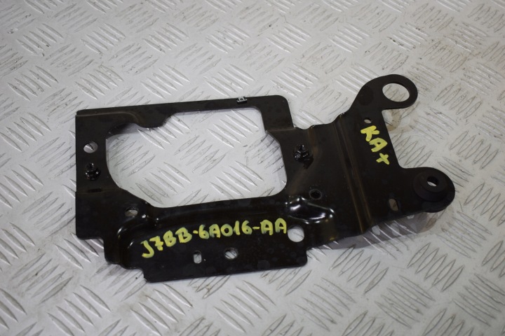 tartó FORD KA+ PLUS 2018 J7BB-6A016-AA