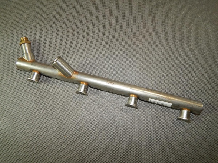 AUDI A6 S6 4.0 TFSI Kraftstoffverteiler Einspritzleiste 079133316BE