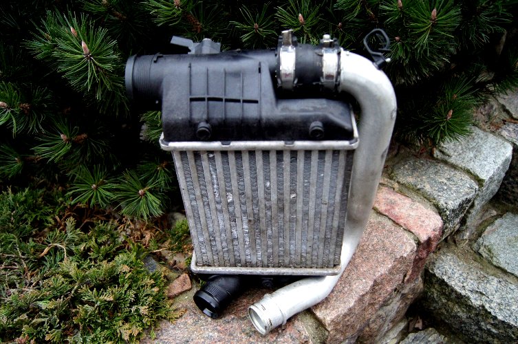 Купить Интеркулер левый 4f0145805e audi a6 2.7 3.0 tdi