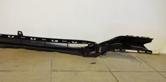 Решётка средняя бампера mercedes c-klasa Недорого