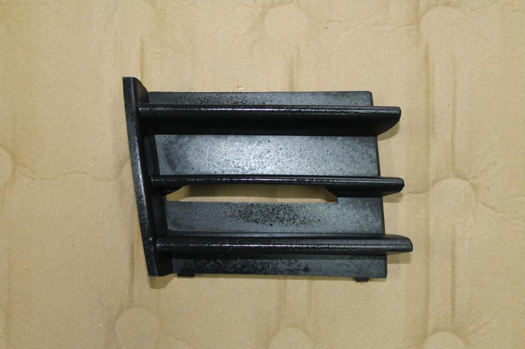 фото №1, Skoda octavia ii решётка правая оригинал акция