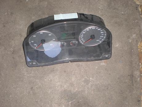 фото №1, Vw golf 5 счетчик 1k0920861b