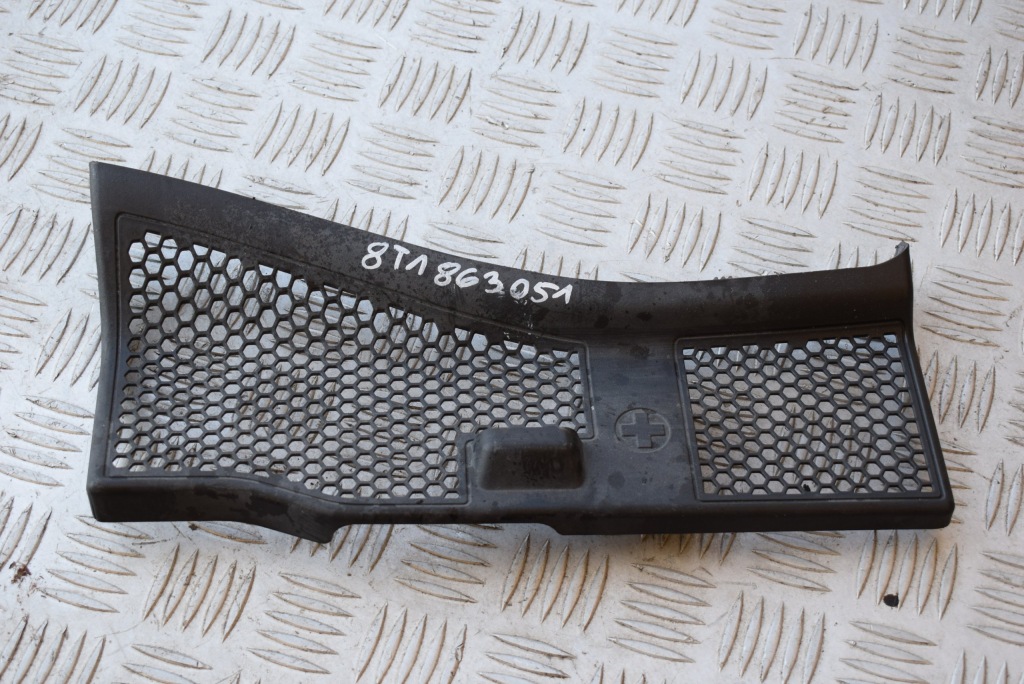 Купить Решётка защита клеммы plus audi a5 8t0 8f0 8t1863051