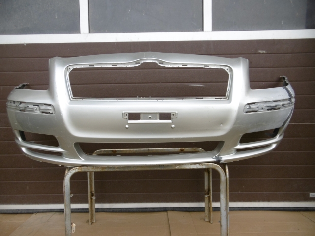 Купити Бампер передні  передній toyota avensis t25 03 -06