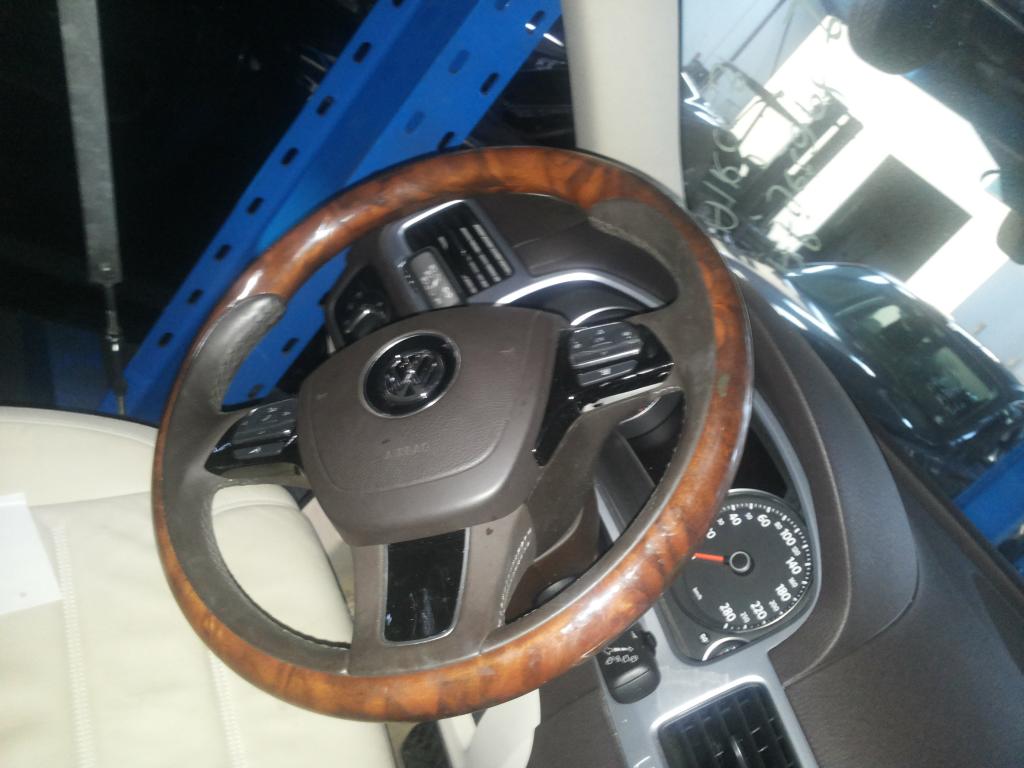 фото №8, Vw touareg ii nowa консоль приборная панель приборная панель коричневый 7p1857181 7p1858295