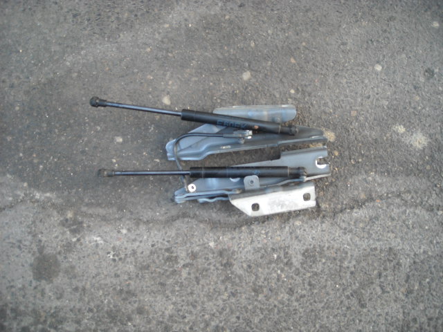 фото №1, Bmw e60 5 петли капот амортизаторы