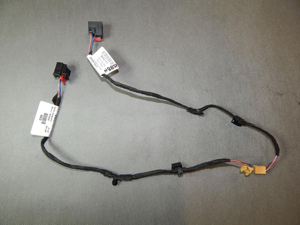 фото №1, Audi q3 8u джгут двері лівий задня 8u0971693