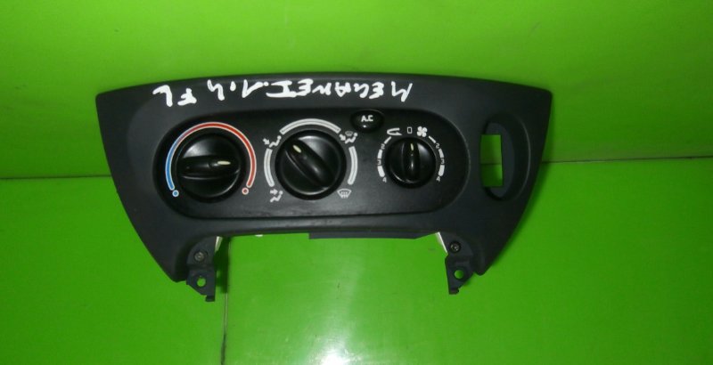 фото №1, Панель обдув кондиционера renault megane i fl 99-