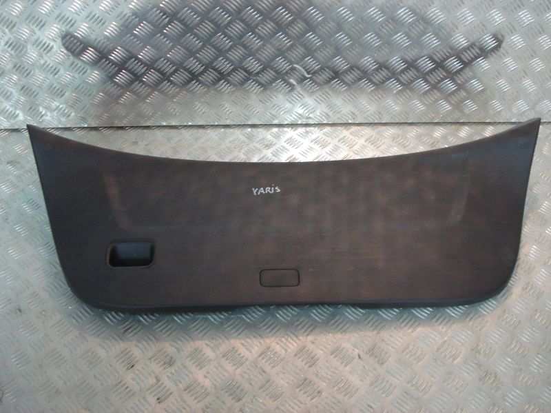 фото №1, Toyota yaris 2008 оббивка кришки