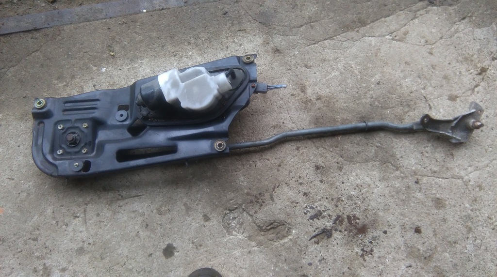 Купить Mazda mpv моторчик дворники передний европа