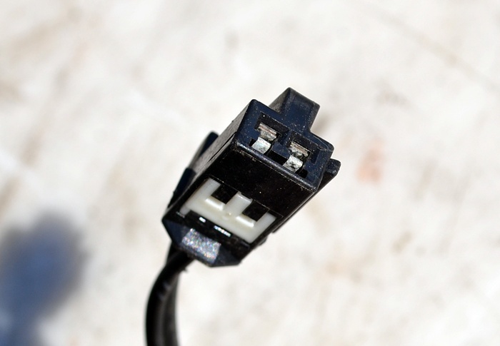 фото №5, Kia sorento накладка молдинг кришки задній 925003e1