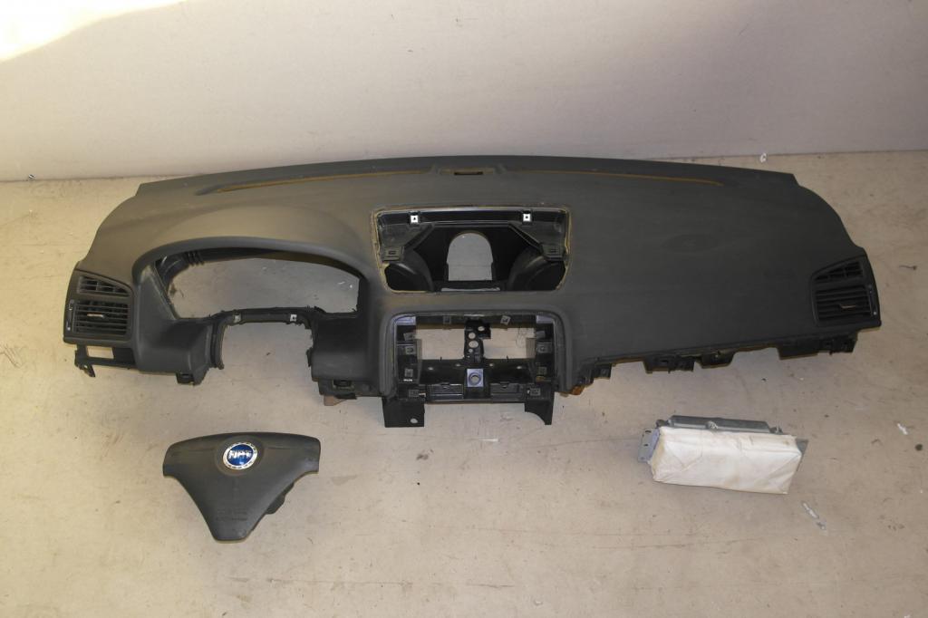 фото №1, Консоль приборная панель подушка безопасности fiat croma приборная панель pulpit