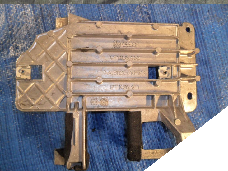 Купити Audi a6 4f0 04-08 кронштейн 4f0035462