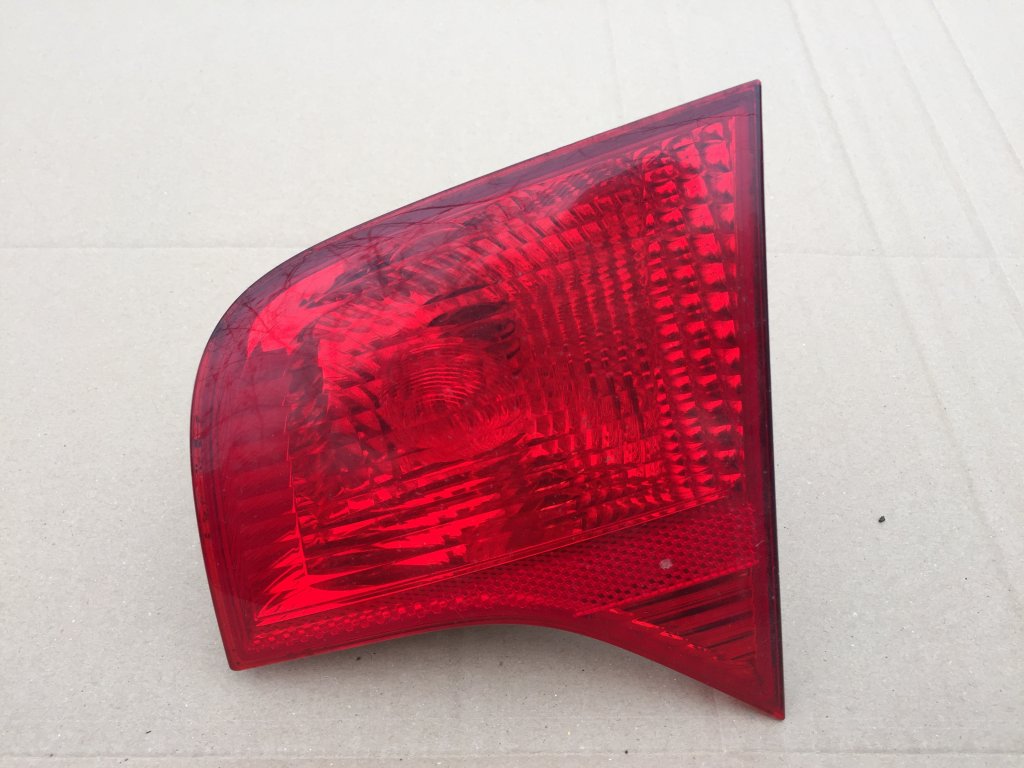 фото №1, Audi a4 b7 sedan лампа задняя правая 8e5945094a