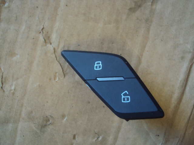 фото №1, Выключатель центрального правый audi a8 d4 2010r