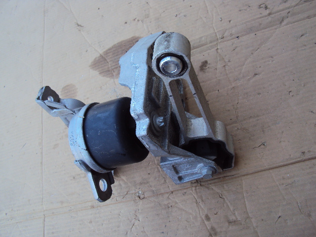 фото №3, Кронштейн подушка двигуна range rover evoque