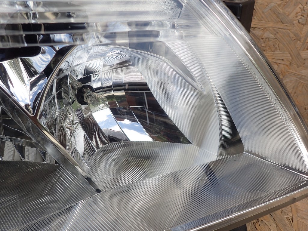 Лампа правая фара правый subaru forester 08-12r Оригинал