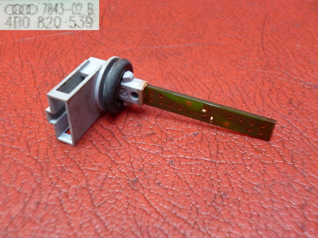 Купити Датчик температури seat leon 2 4b0820539 2006r