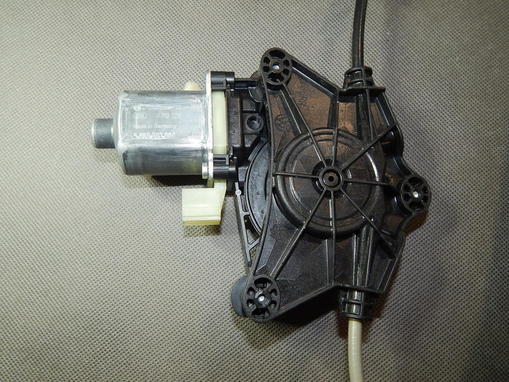 фото №4, Vw tiguan ii 5na механизм правый задняя 5na839462b