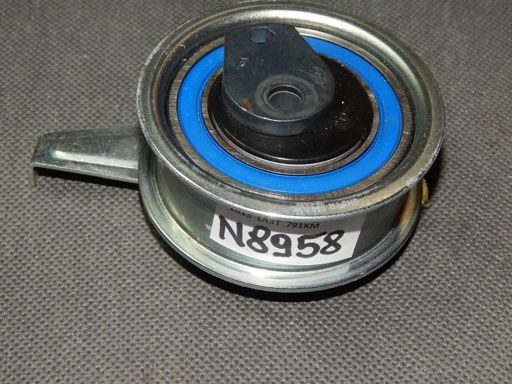 фото №1, Vw tiguan 5n2 ролик натягувача 04l109243b