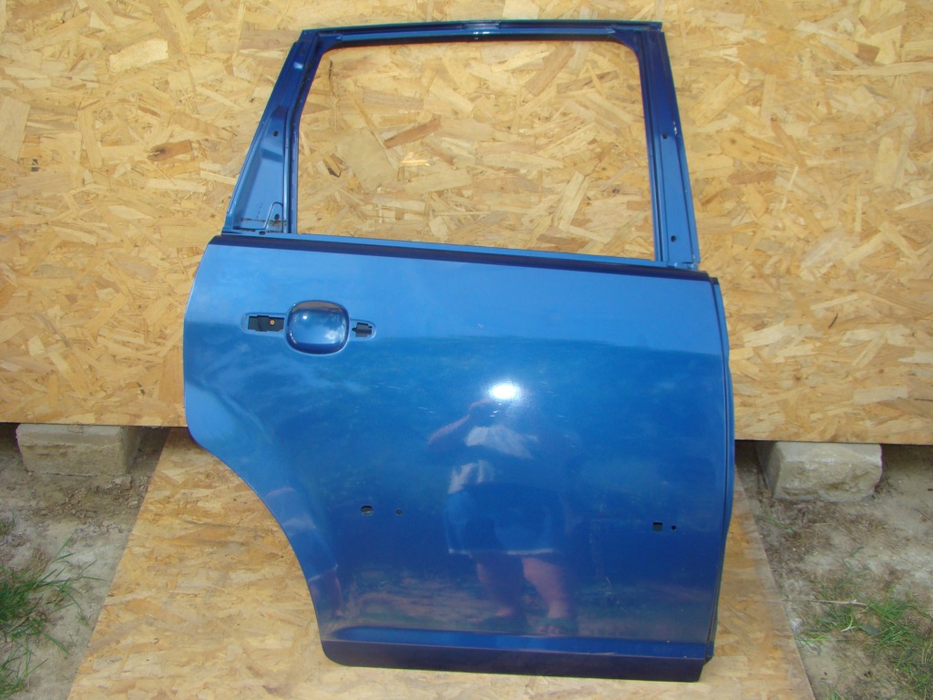 фото №1, Ford focus c-max 03-07r дверь правое задние d405