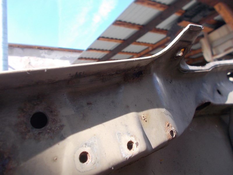 Капот mercedes w115 Зі Шроту