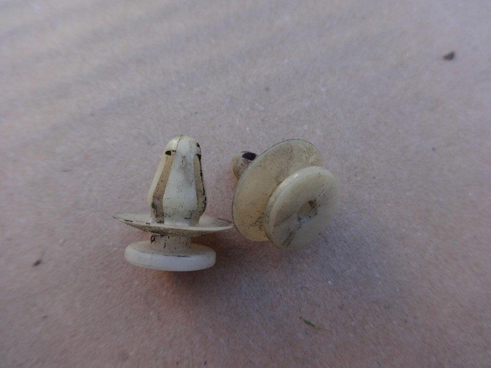 фото №1, Крышка защёлка кронштейн жабо volvo s40 v40