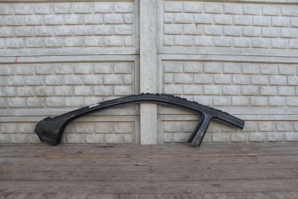 Купити Поріг стовпчик  лівий vw golf iv 4 bora 1j0 97-05
