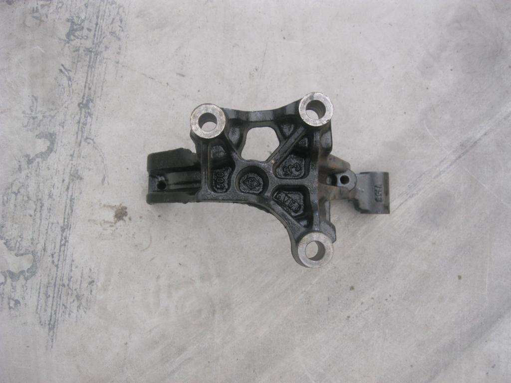 фото №1, Audi a3 8v кронштейн кронштейн кронштейн 04l425