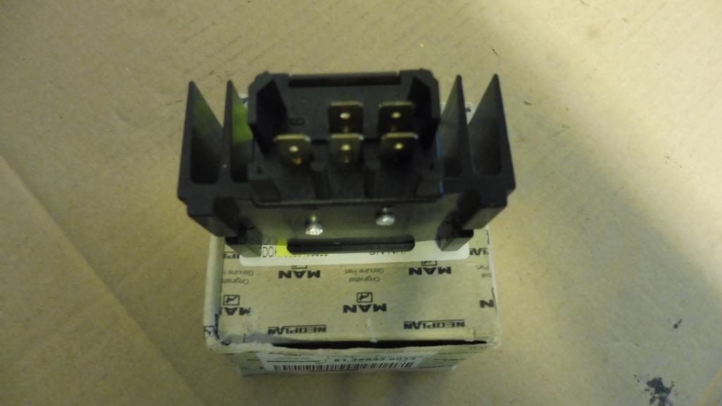 фото №4, Реле man f 2000 1994-2001 81.25943-6013 24v