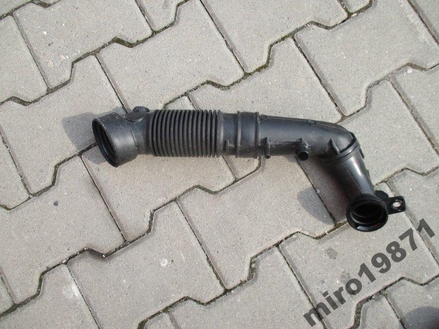 фото №1, Труба воздухозаборник peugeot 308 9807939780