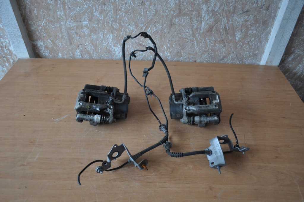 фото №1, C4 picasso ii суппорт задняя электрический левый правый