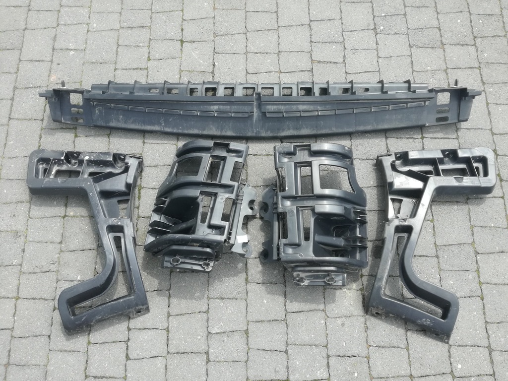 фото №1, Peugeot 5008 направляющая кронштейн бампера задняя