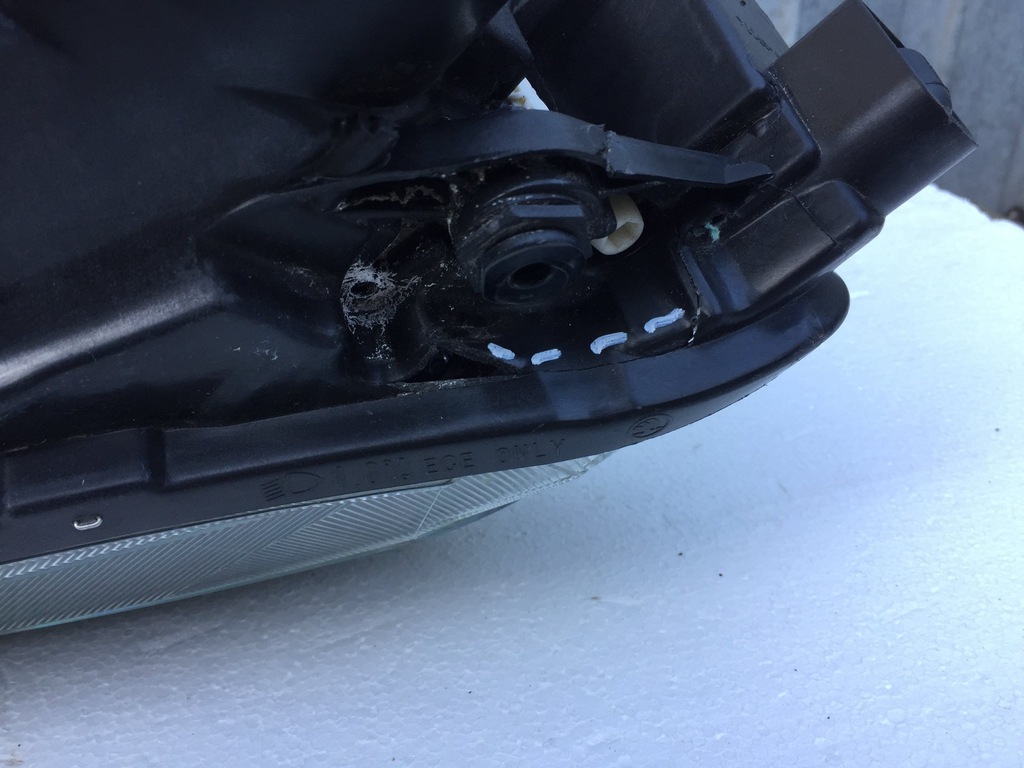 фото №8, Skoda superb 3 3v левая лампа перед ксенон led 15-