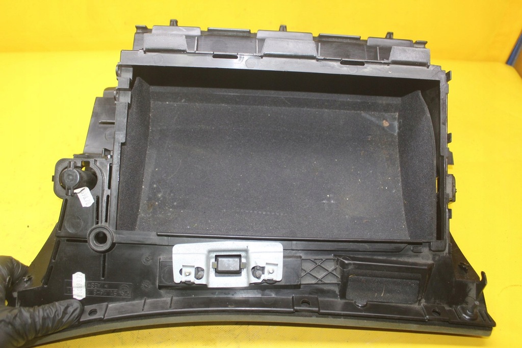 фото №7, Бардачок пасажира bmw e46 sedan