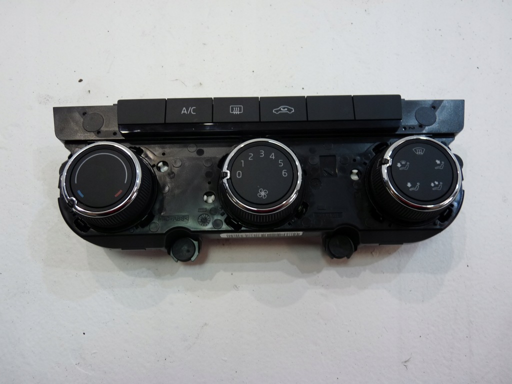 фото №1, Mbm octavia 3 панель кондиционера 5e0820047r