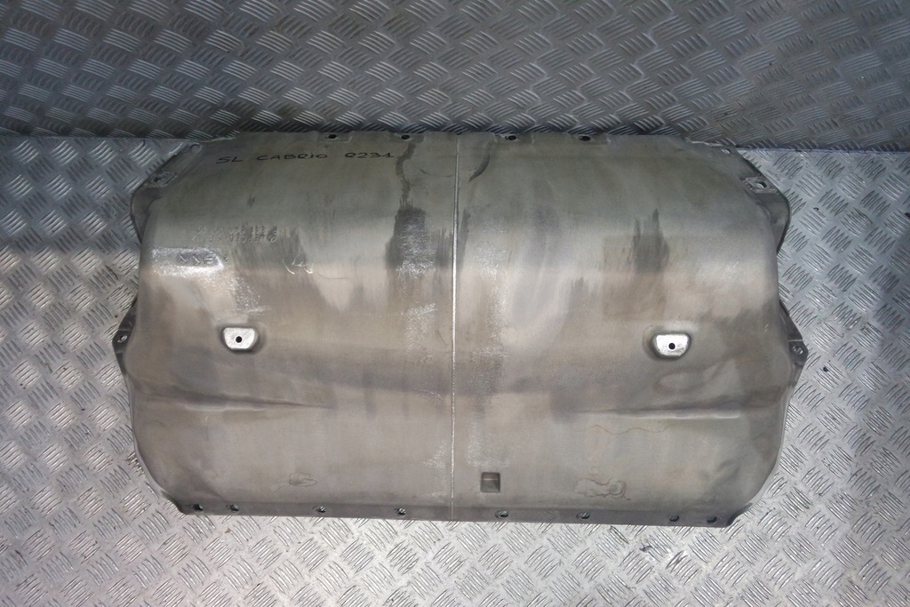 фото №1, Mercedes sl r231 защита бака бака 2316410030