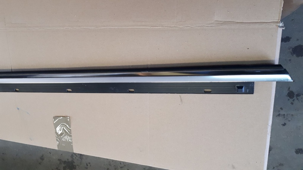 фото №9, Audi a8 d3 молдинг ущільнювач 4e0853763d лівий задня