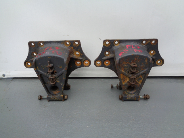 фото №1, Volvo fl 7 кронштейн półresorów рессор задняя 19,5