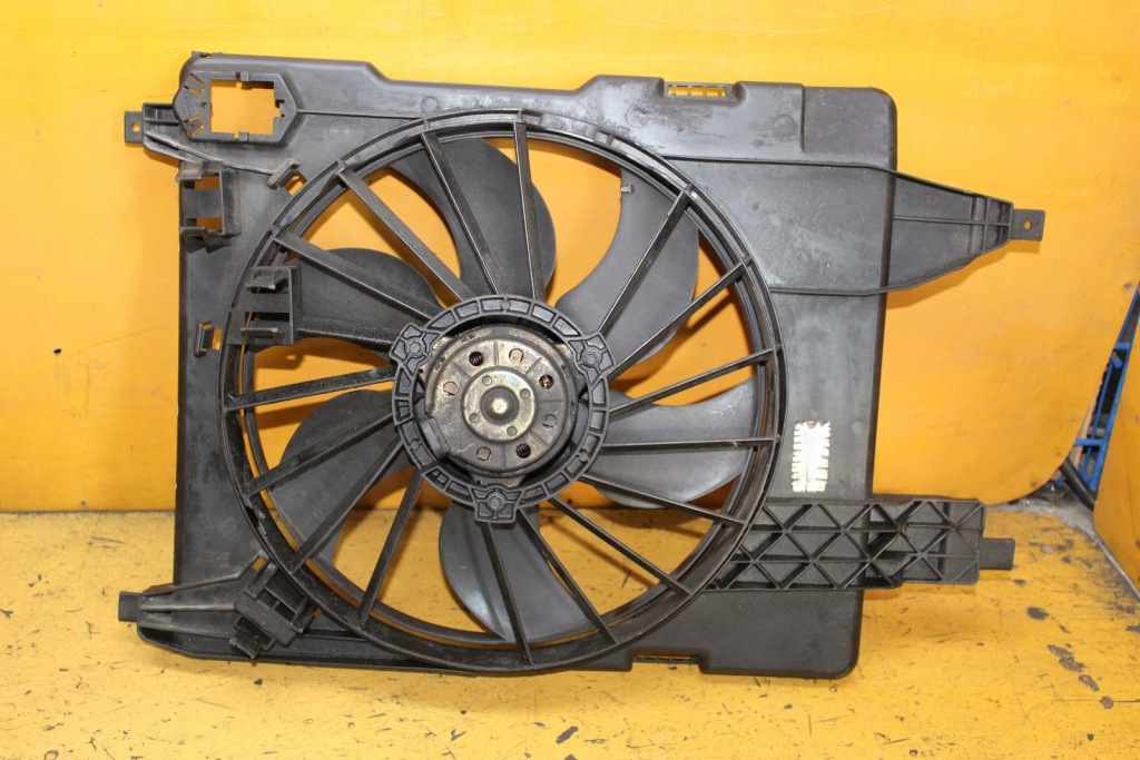 Вентилятор радиатора megane 2 1.9 dci 8200151464b в Украине