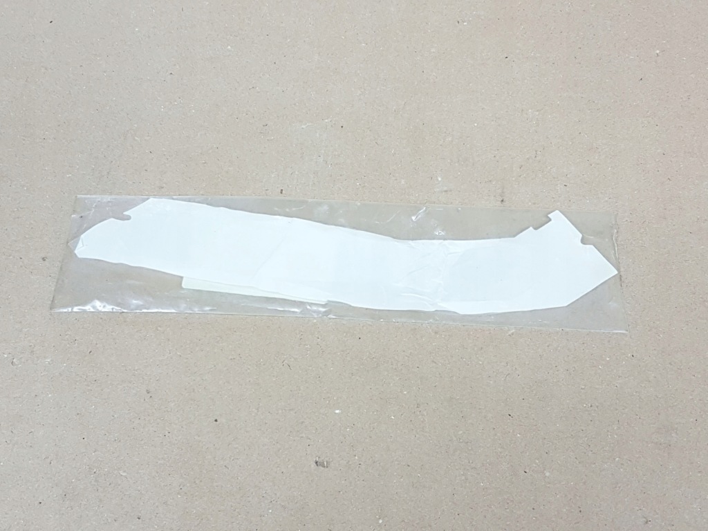 Avensis t22 97-03 плівка наклейка підкрилок поріг Доставка