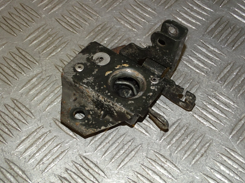 Купити Iveco stralis 02-12 e3/4/5 замок засувка капот