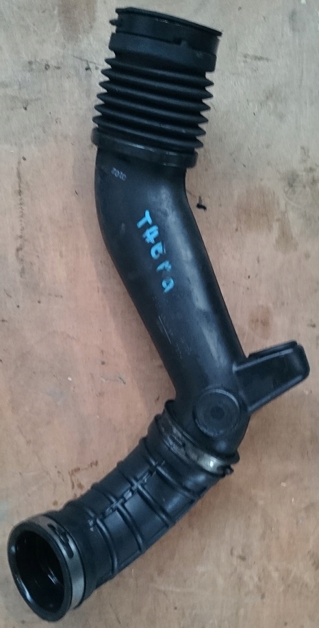 фото №1, Патрубок труба шланг lancia thema 3.0 crd 68137236aa