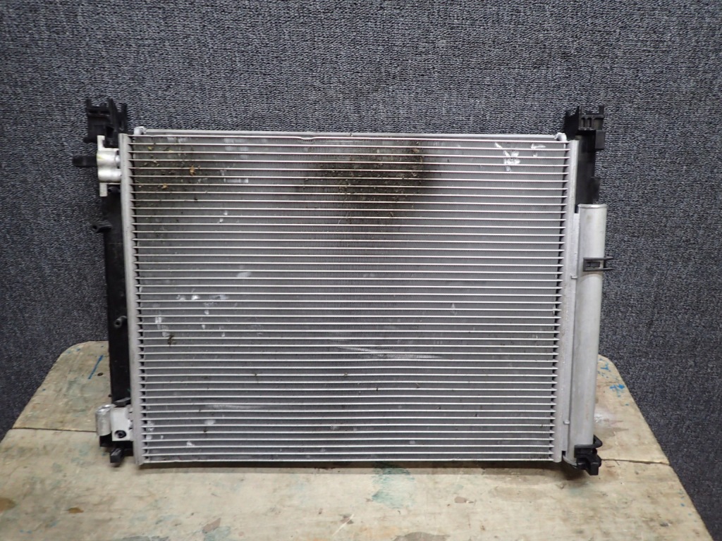 Радиатор воды кондиционер clio iv 4 921006843 Оригинал