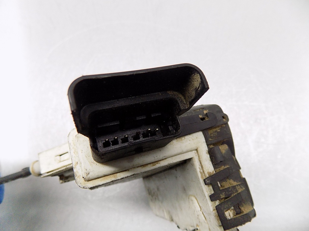 фото №11, Замок дверь правый перед 6pin - peugeot 3008 i 09-16 eu